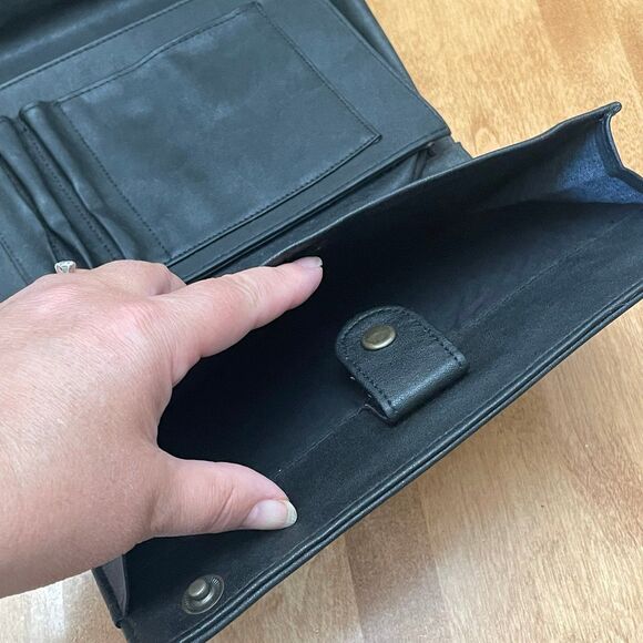 Vintage Chenson CS Oversized Black Clutch Wristlet Wallet Netal Clasp - Picture 8 of 12